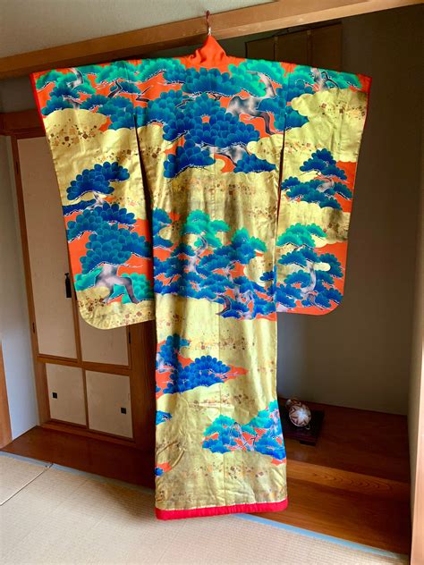 vintage japanese wedding kimono.